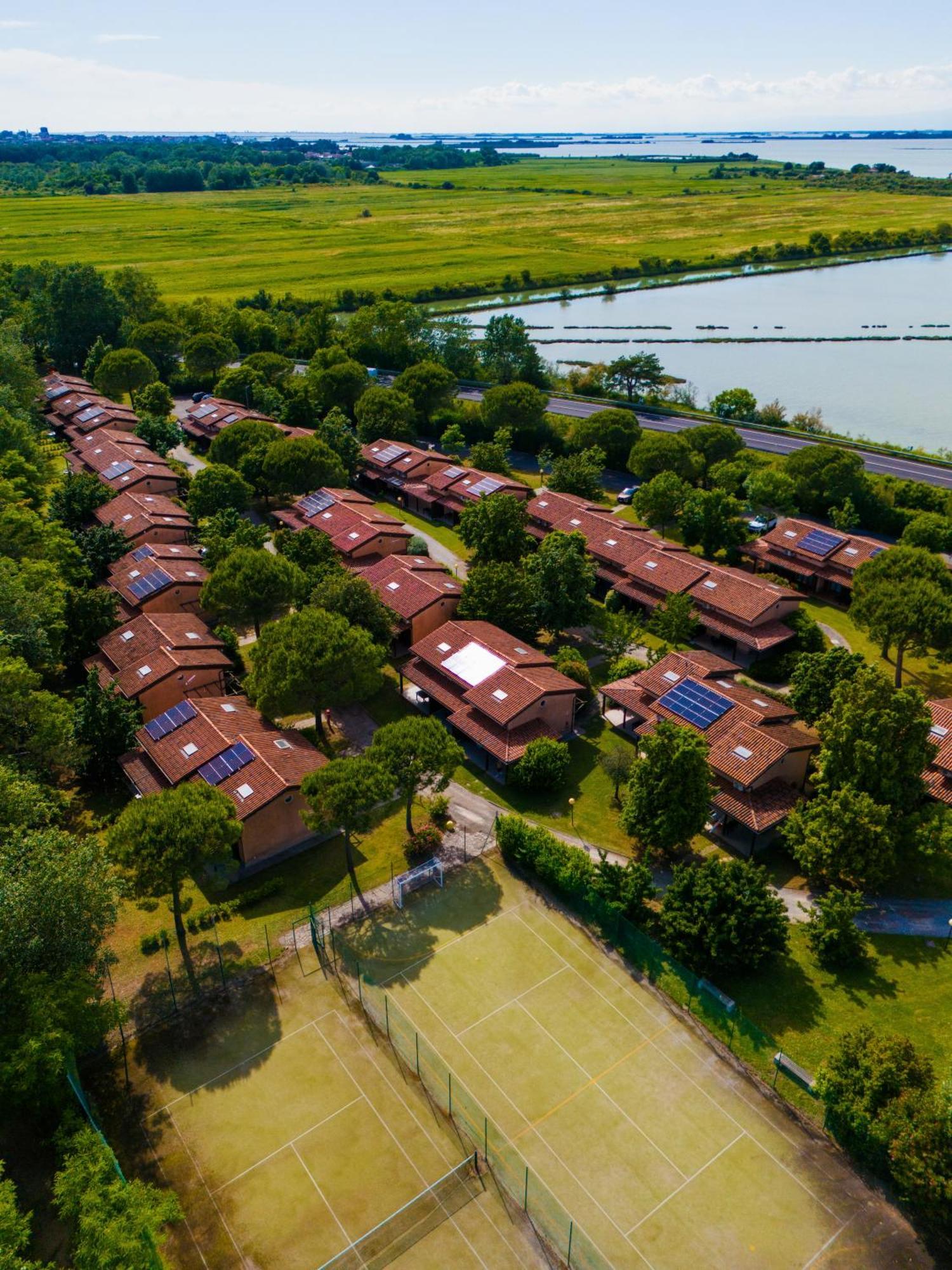 Villaggio Ca' Laguna Градо Экстерьер фото